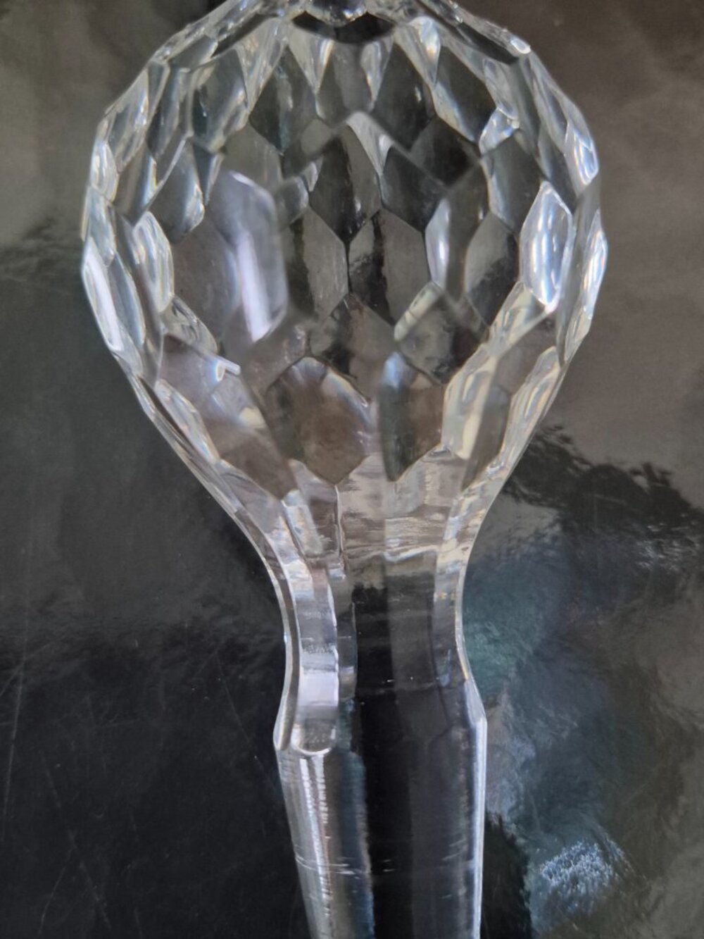 Exquisite Cut-Crystal Wine Decanter - Picture 6 of 7